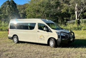 <strong>Toyota Hiace</strong> Commuter 12 Seater Bus - 2WD Diesel