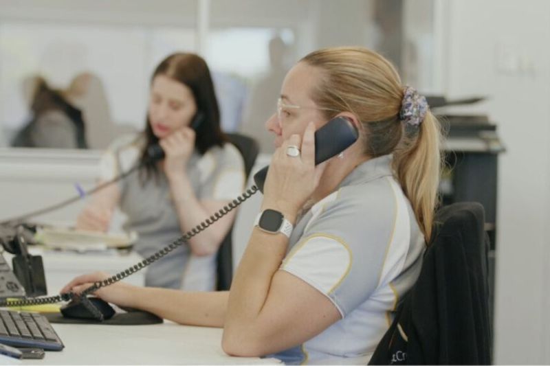 customer representative answering 4WD queries